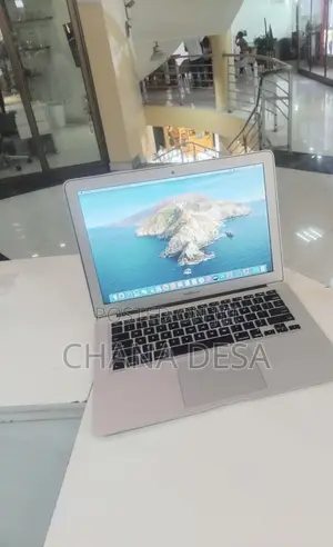 New Laptop Apple MacBook Air 2025 M4 13-inch 4GB Apple M1 Max SSD 256GB