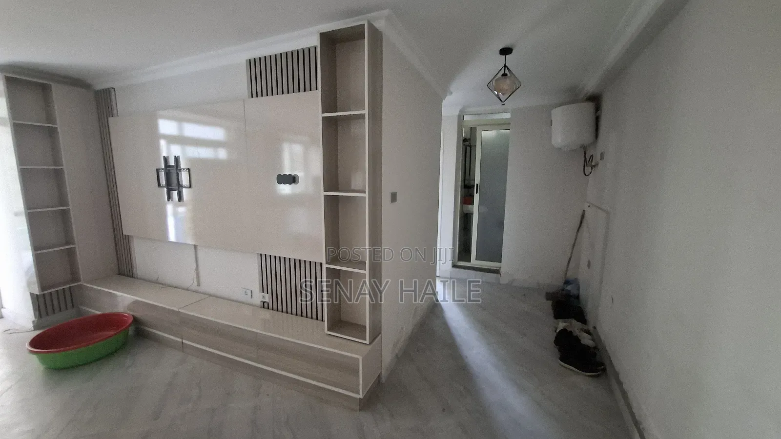 2bdrm Condo in ቱሪስት መገናኛ, Bole for sale