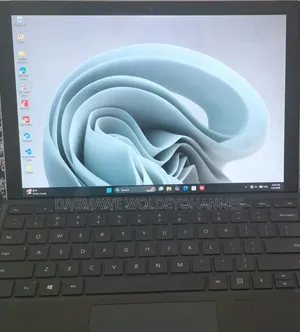 New Laptop Microsoft Surface Pro 6 8GB Intel Core i7 SSD 256GB