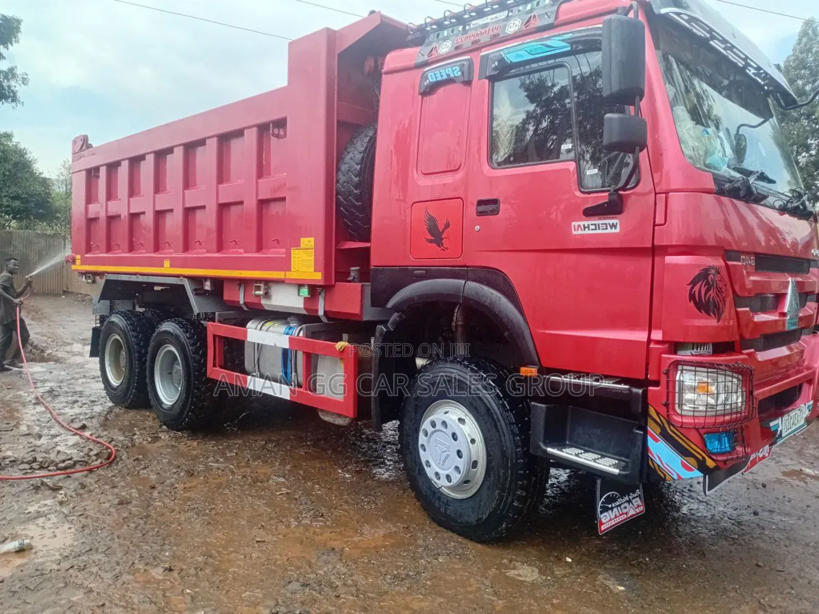Dump Truck. 6m. Bank. Loan