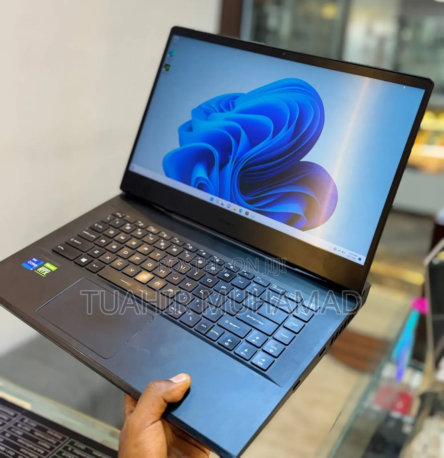 New Laptop MSI Katana 15 16GB Intel Core i7 SSD 512GB