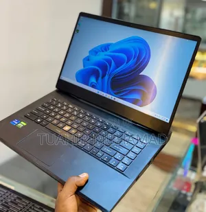 New Laptop MSI Katana 15 16GB Intel Core i7 SSD 512GB