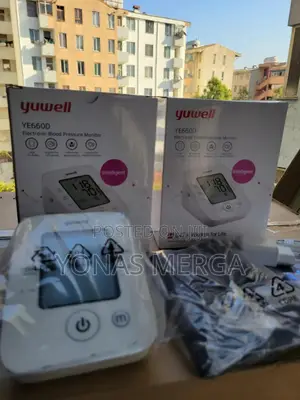 Blood Pressure Monitor曲品its Portable 20l X 15w X 15th Centimeters