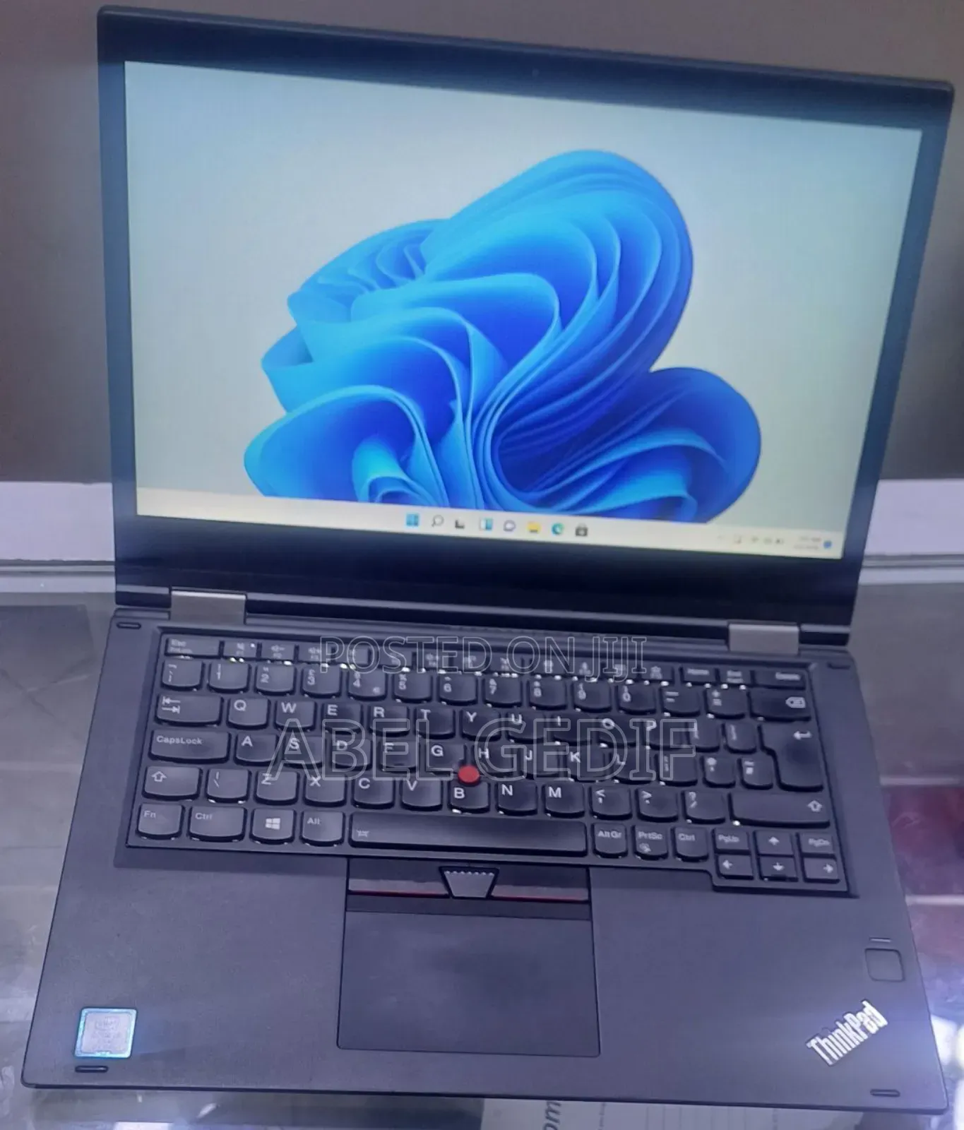 New Laptop Lenovo ThinkPad Yoga 8GB Intel Core i5 SSD 512GB