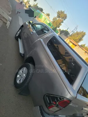 Toyota Hilux 2019 Pearl