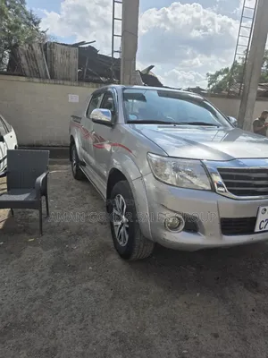Toyota Hilux 2015 Silver