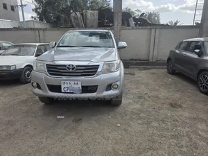 Toyota Hilux 2015 Silver