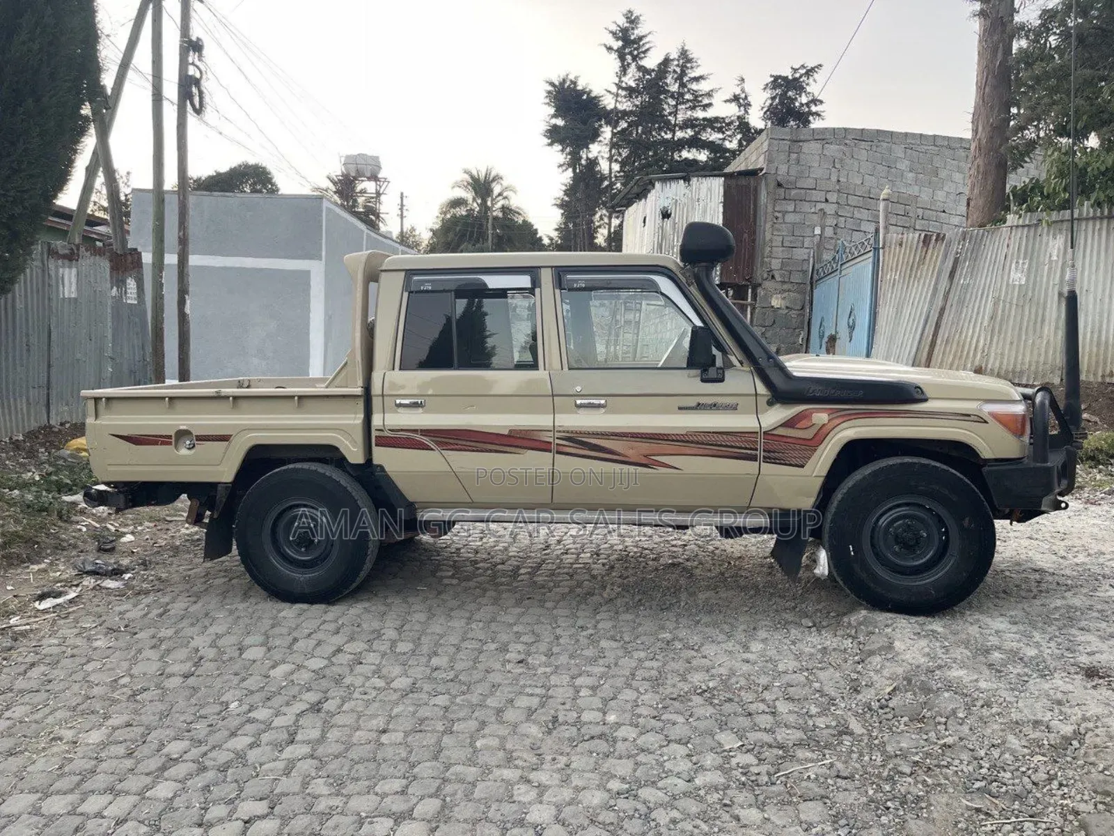 Toyota Land Cruiser 2020 Gold