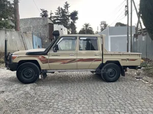 Toyota Land Cruiser 2020 Gold