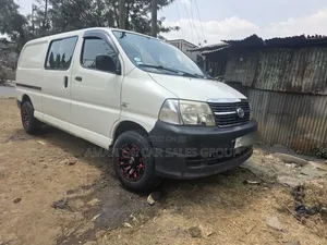 Toyota HiAce 2011 Yellow