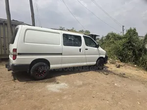 Toyota HiAce 2011 Yellow