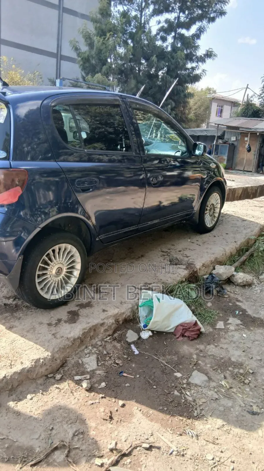 Toyota Vitz 2004 Blue