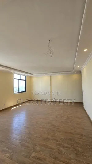 3bdrm House in Clean Property, Bole for rent