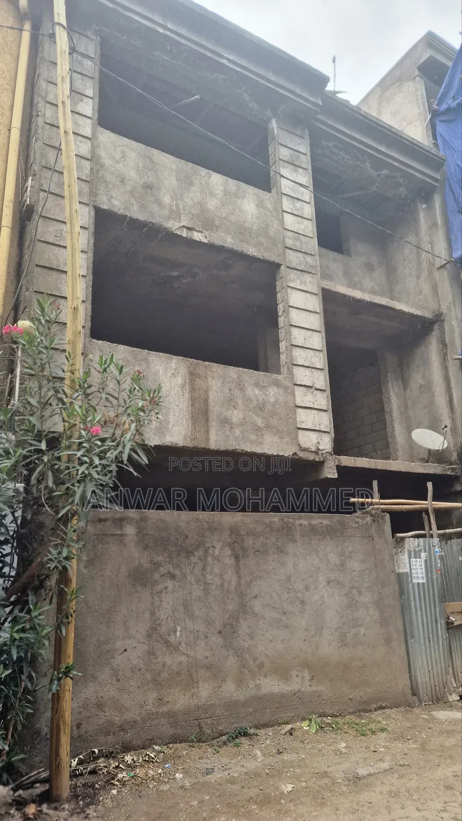 6bdrm House in Akaky Kaliti for sale