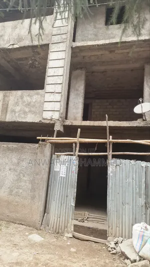 6bdrm House in Akaky Kaliti for sale