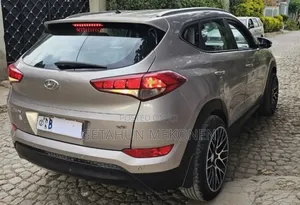 Hyundai Tucson 2019 Gold