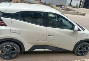 BYD Seagull 30 kWh FWD 2024 Off white