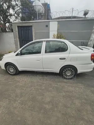 Toyota Platz 2005 Ivory
