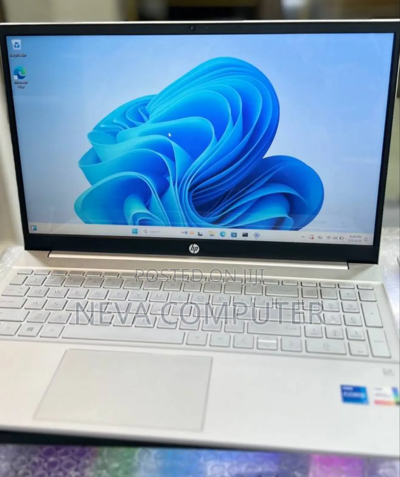 New Laptop HP Pavilion 15 8GB Intel Core i5 SSD 512GB