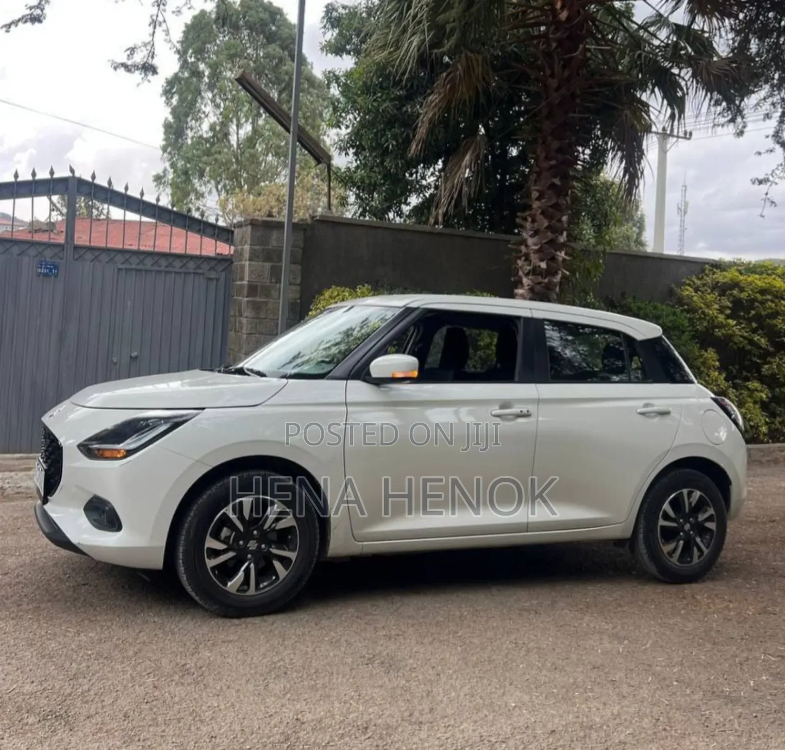 Suzuki Swift 2025 White