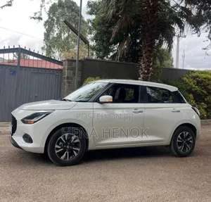 Suzuki Swift 2025 White