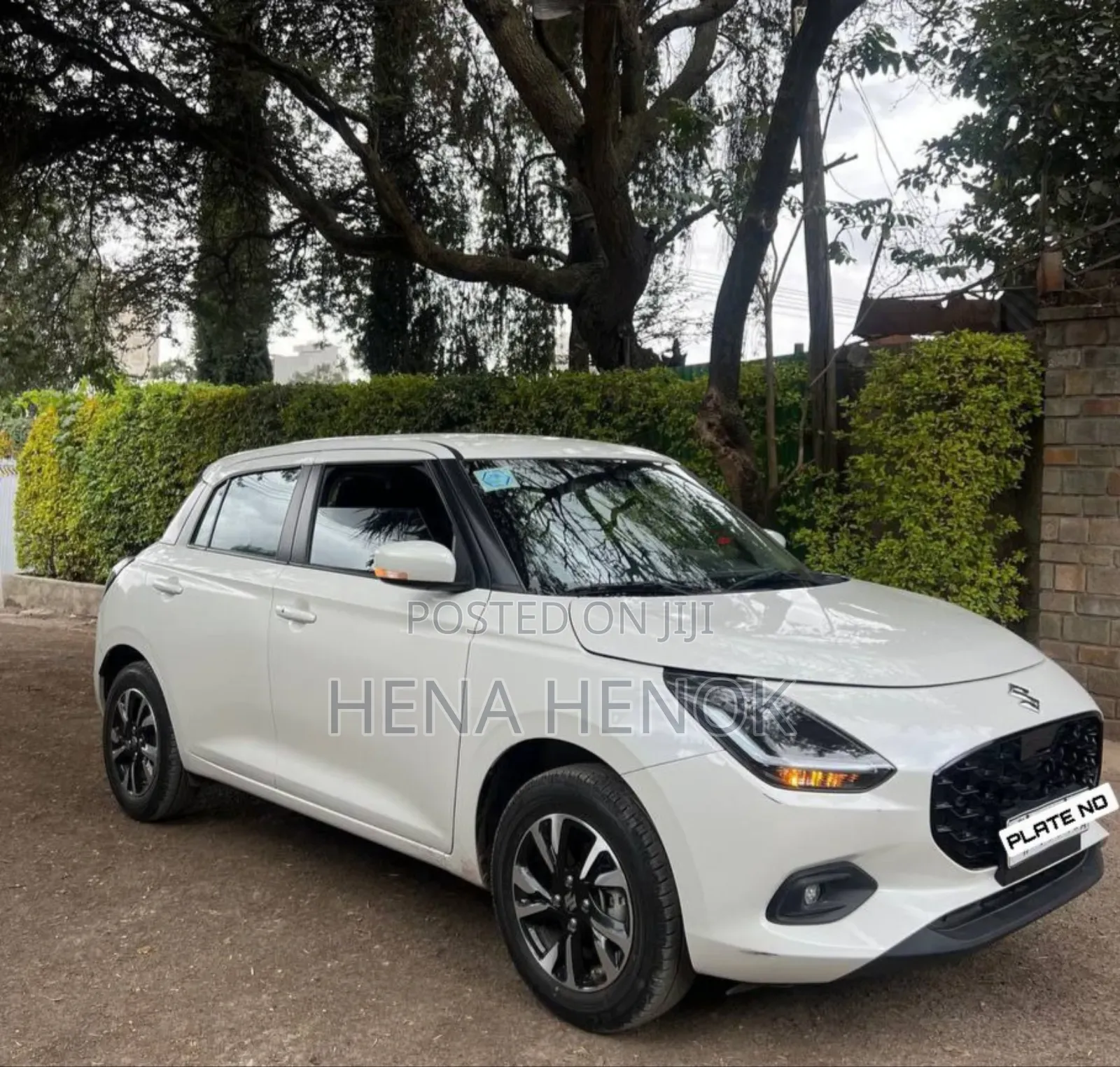 Suzuki Swift 2025 White