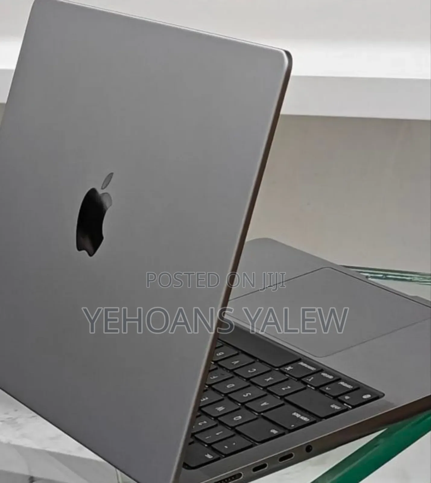 New Laptop Apple MacBook Pro 2024 M3 14-inch 8GB Apple M3 Pro SSD 512GB