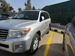 Toyota Land Cruiser 2016 Silver