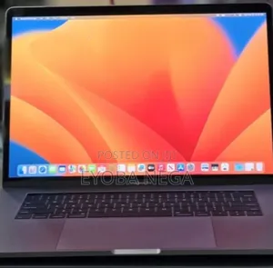 New Laptop Apple MacBook Pro 2019 16GB Intel Core i7 SSD 512GB