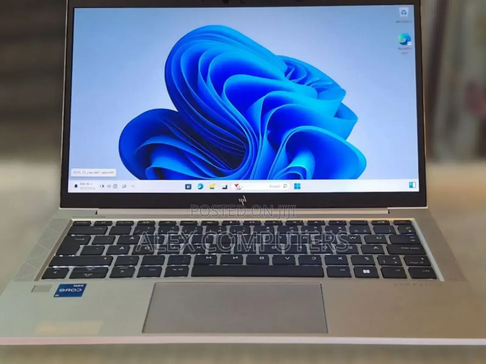 New Laptop HP EliteBook 830 G8 16GB Intel Core i5 SSD 512GB