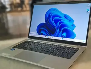New Laptop HP EliteBook 830 G8 16GB Intel Core i5 SSD 512GB
