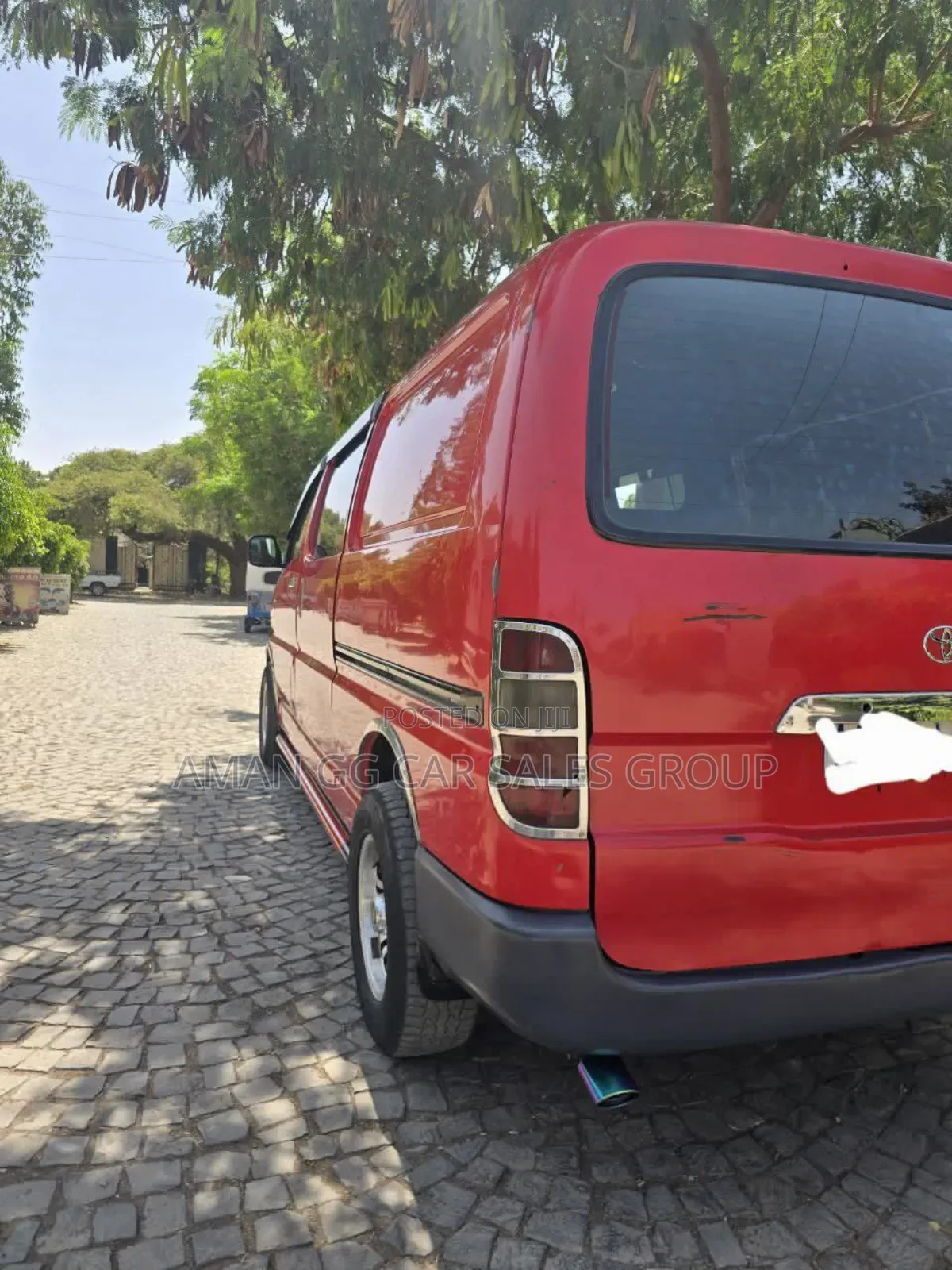 Toyota HiAce 2006 Red