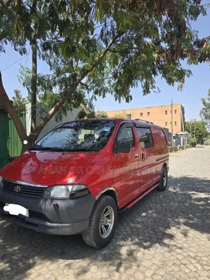 Toyota HiAce 2006 Red