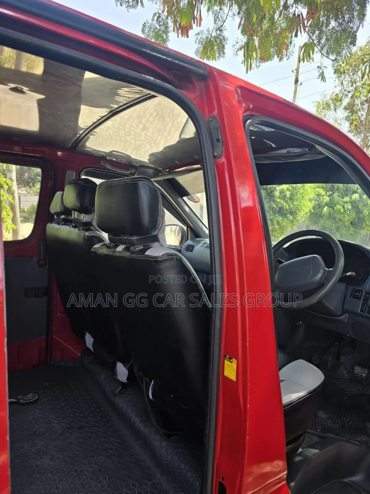 Toyota HiAce 2006 Red
