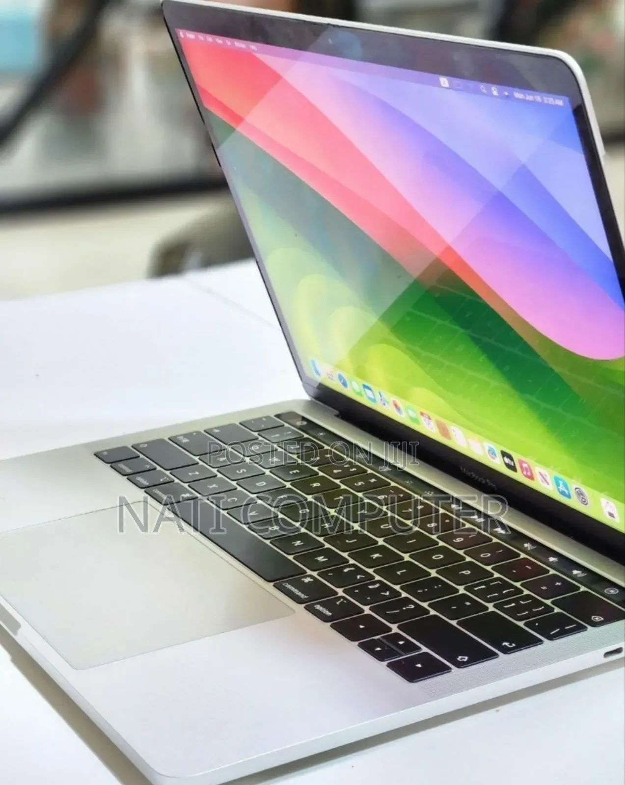 New Laptop Apple MacBook Pro 2018 8GB Intel Core i5 SSD 256GB