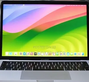 New Laptop Apple MacBook Pro 2018 8GB Intel Core i5 SSD 256GB