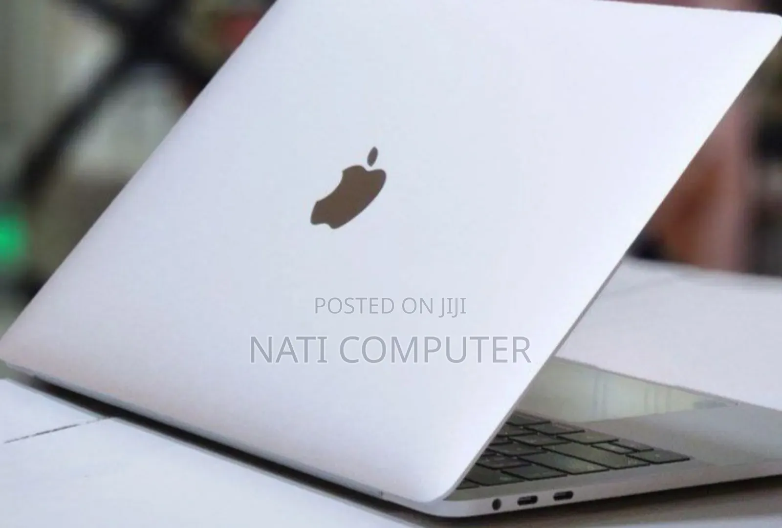 New Laptop Apple MacBook Pro 2018 8GB Intel Core i5 SSD 256GB