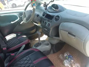 Toyota Vitz 2000 Beige