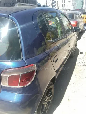 Toyota Vitz 2000 Beige