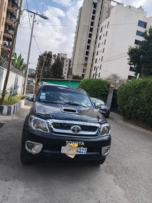 Toyota Hilux 2008 Black