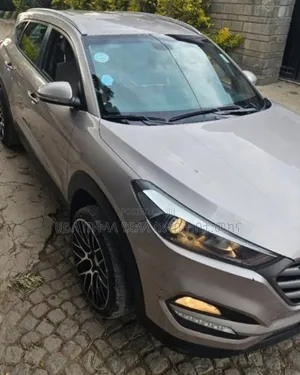 Hyundai Tucson 2018 Gold