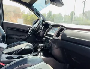 Ford F-150 Raptor 2022 Blue