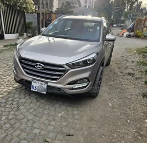 Hyundai Tucson SE AWD 2018 Brown