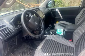 Toyota Land Cruiser 2018 White