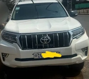 Toyota Land Cruiser 2018 White