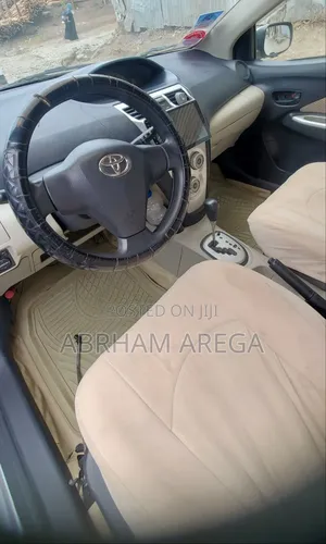 Toyota Belta 2007 Silver