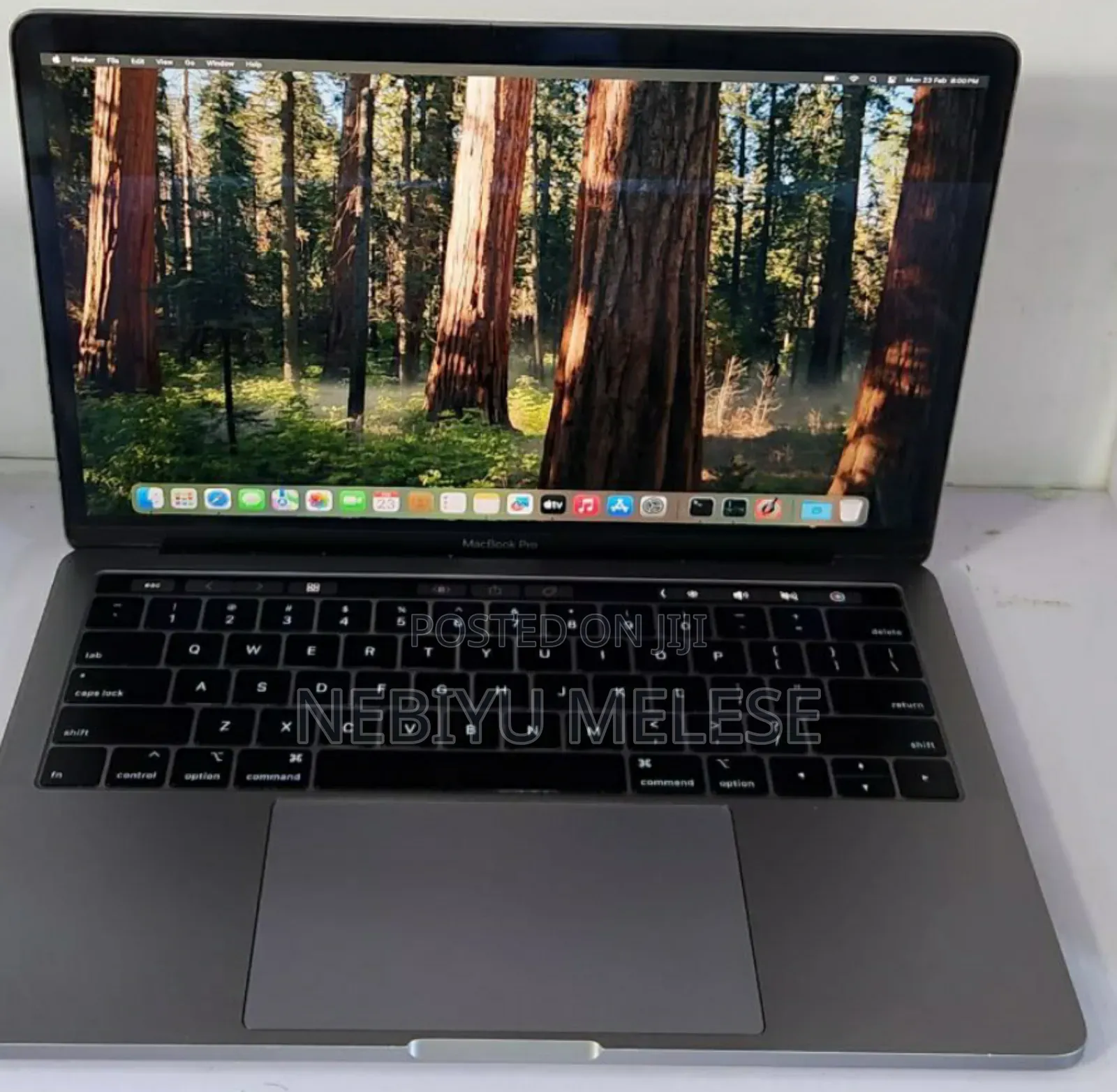 New Laptop Apple MacBook Pro 2019 8GB Intel Core i5 SSD 256GB