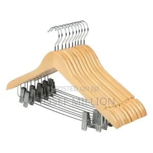 Wooden Hanger With Clips(Imported)3300