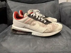 Nike Air Max Pre-Day Social Fc