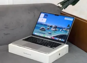 New Laptop Airis 16GB Apple M4 Max SSD 256GB